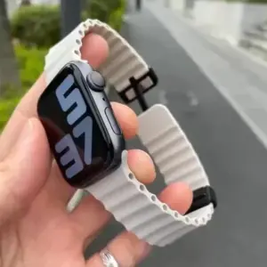 Silicone Strap for Apple Watch Band 49mm 45 44 40 41 38 42mm Magnetic Buckle Bracelet iWatch Ultra Series 7 6 3 SE 8 9 Ultra 2
